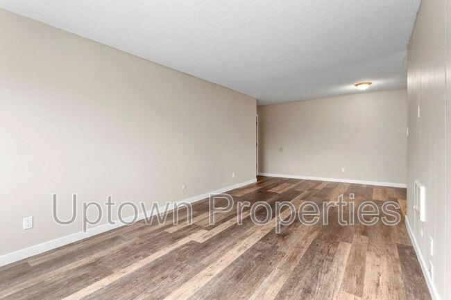 Building Photo - 8063 NE Flanders St