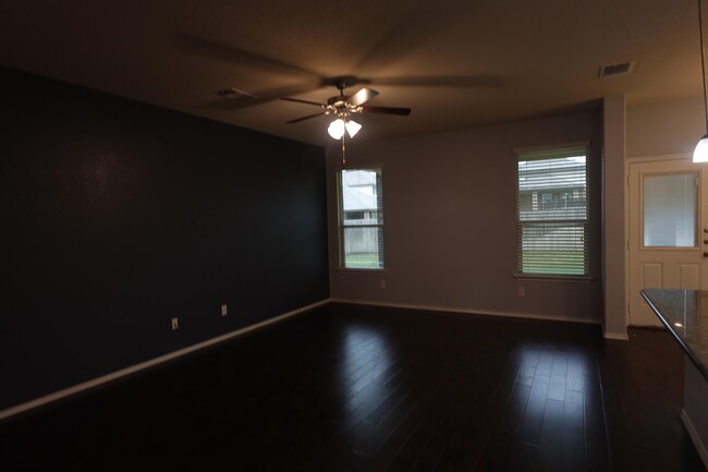 Building Photo - 1310 Stonewall Ridge