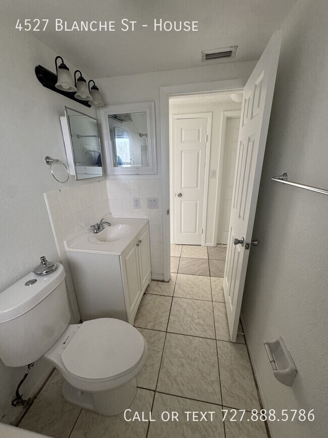 Building Photo - 4527 Blanche St