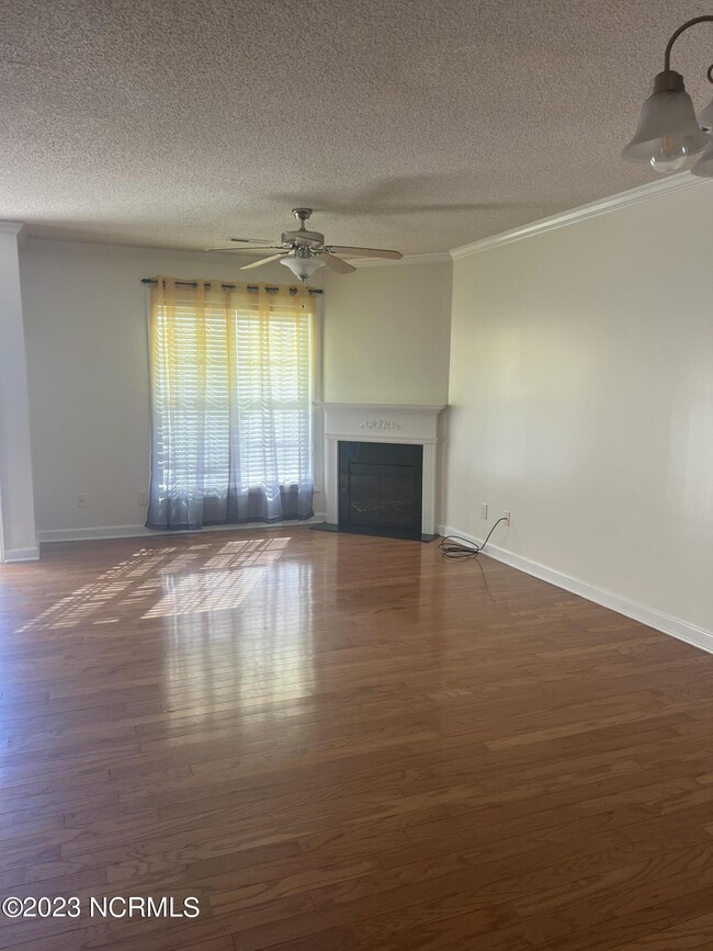 Building Photo - 1320 Thomas Langston Rd