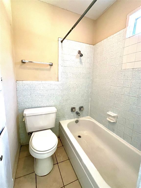 Building Photo - 304 Montopolis Dr