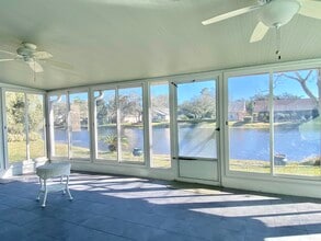 Building Photo - 524 Peninsula Ct