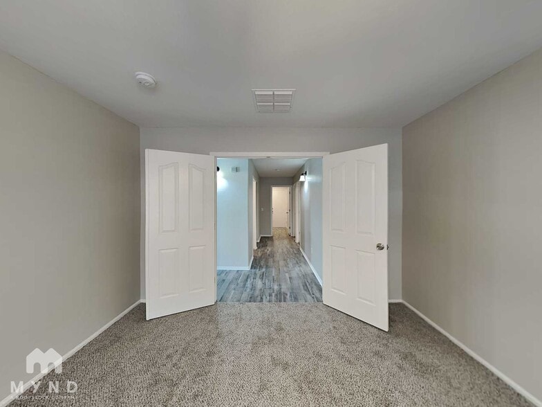 Building Photo - 4231 S 77th Ave