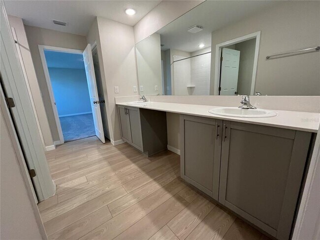 Building Photo - 14789 Summer Br Dr