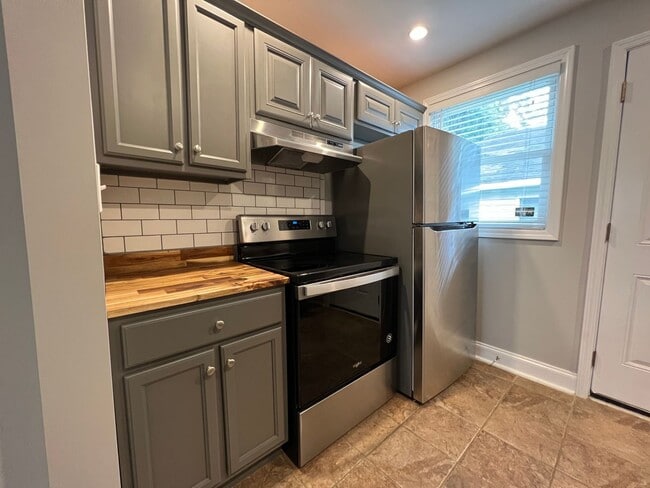 Building Photo - FIRST MONTH FREE with a 24-month lease and signed by 4/15/26.