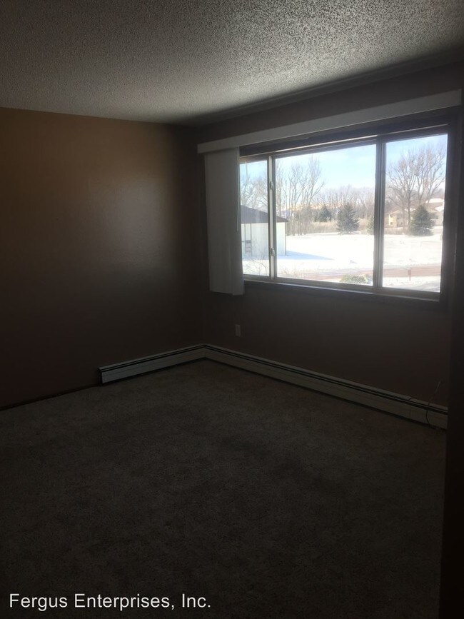 Building Photo - 1550 Collegeway