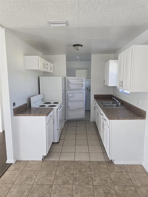 Building Photo - 701 W Beresford Rd