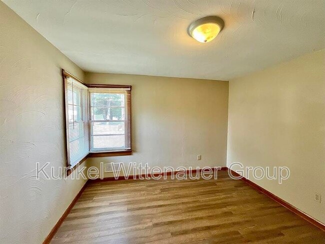 Building Photo - 546 N 40th St