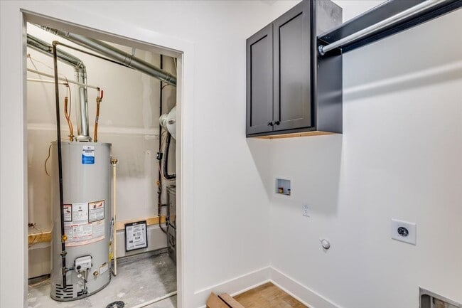 Building Photo - Beautiful Single Family Home!