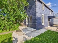 Building Photo - 525 Splitlog Ave