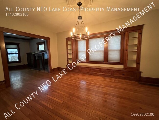 Building Photo - 1250 Lakeland Ave