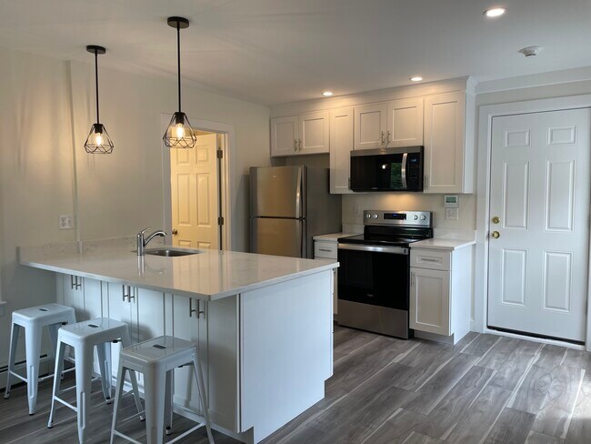 Primary Photo - 59 Nesmith St