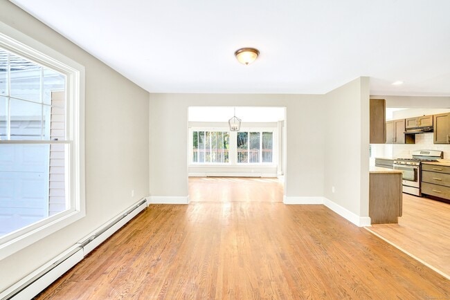 Building Photo - 133 Fiske St