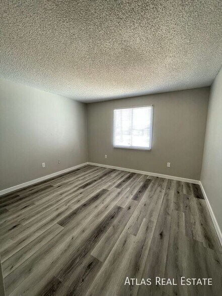 Building Photo - 13641 N 36th St