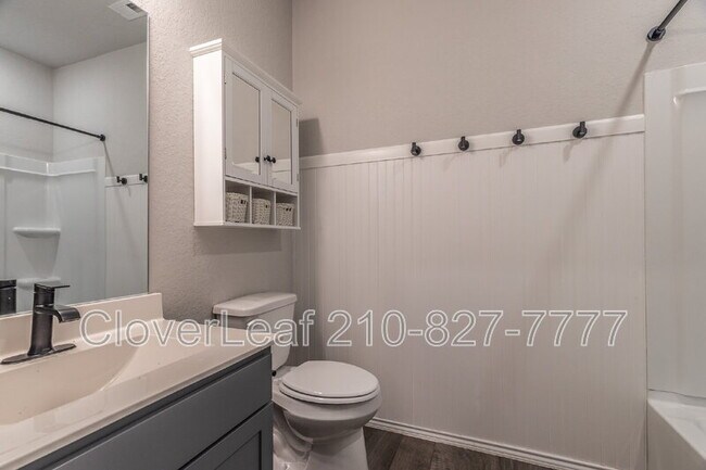 Building Photo - 266 Jaycen Ln