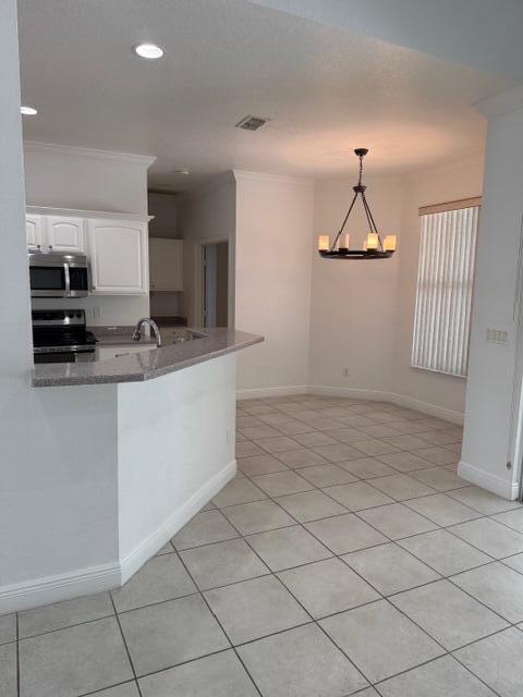 Building Photo - 522 SE Nome Dr