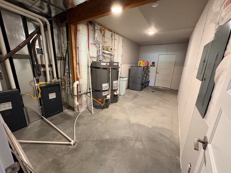 Building Photo - 1742 Degiorgio St