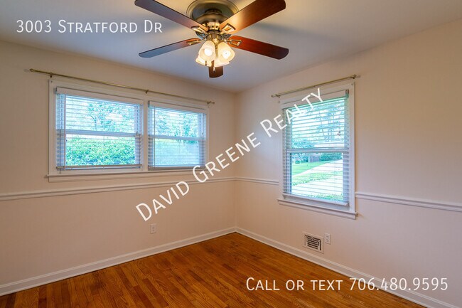 Building Photo - 3003 Stratford Dr