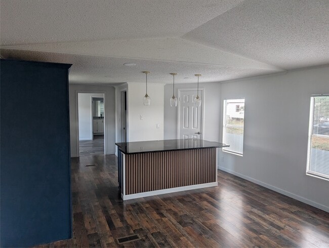 Building Photo - 608 CR-5102I