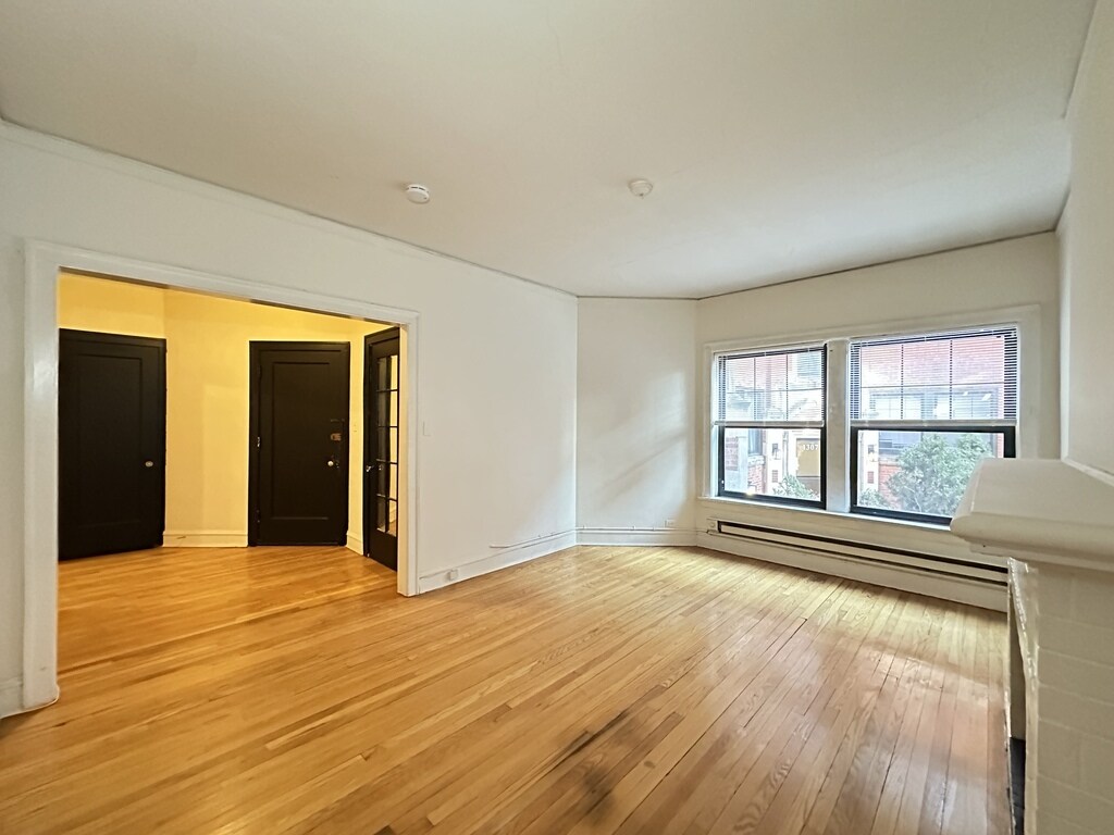 Building Photo - 1309 Oak Ave