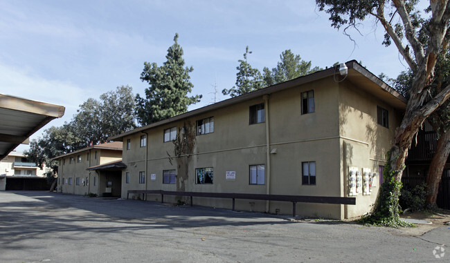 Building Photo - Mountanside Manner Apartments