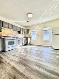 Building Photo - 374 Olmstead Ave