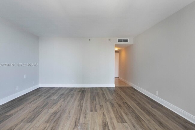 Building Photo - 1627 Brickell Ave