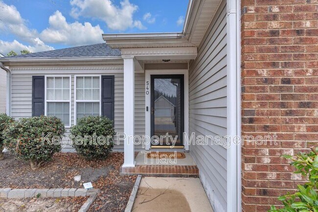 Building Photo - 540 Lake Way