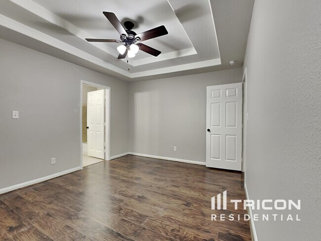 Building Photo - 10774 Royal York Dr