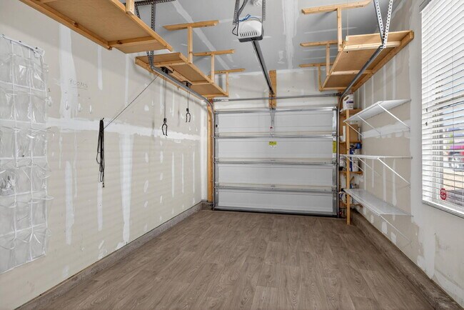 Building Photo - 3625 Tule Spring St