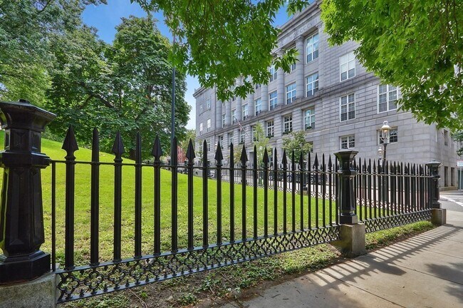 Building Photo - 30 Monument Sq