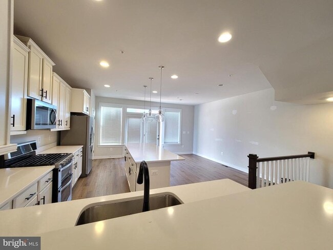 Building Photo - 8571 Red Sage Way S