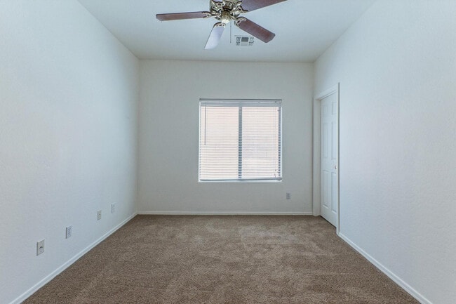 Building Photo - 17856 W Watson Ln