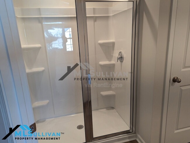 Building Photo - 2821 Egert Dr