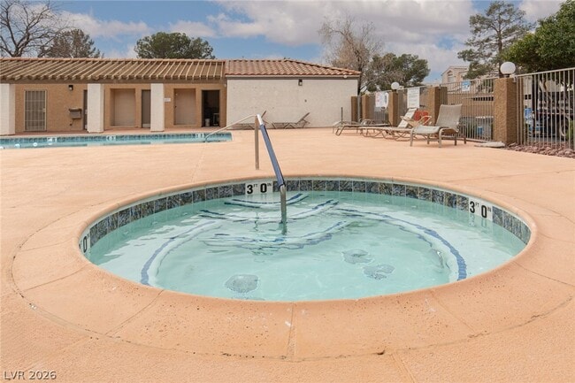 Building Photo - 3151 N Soaring Gulls Dr