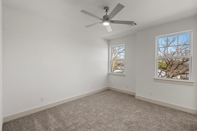 Building Photo - 506 E Kimball St