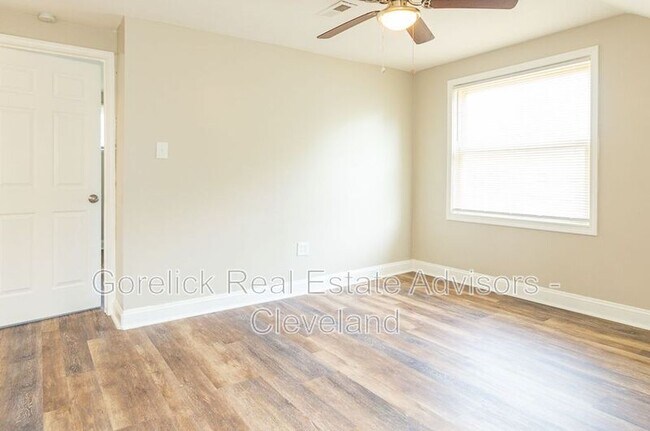 Building Photo - 1340 Sheffield Rd