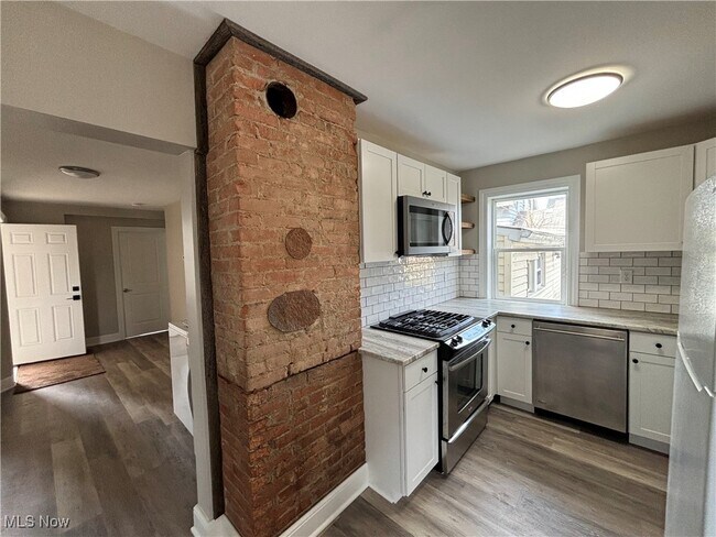 Building Photo - 1445 W 52nd St