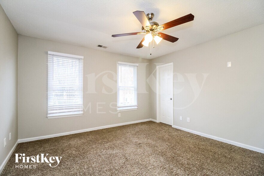 Building Photo - 3302 Sparrowhawk Dr