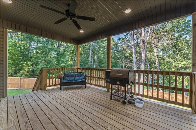 Building Photo - 13 Hinckley Cir
