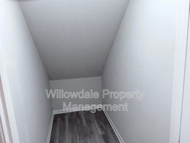 Building Photo - 1020 Garrow Dr