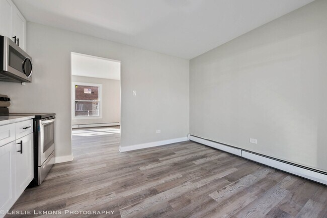 Building Photo - 7653 Roberts Rd