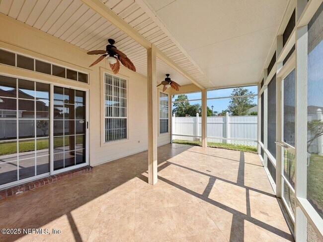 Building Photo - 2413 Cedar Trace Dr W