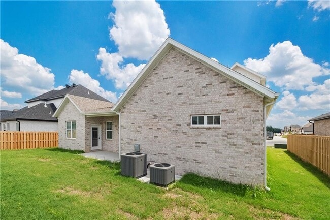 Building Photo - 550 Apollo Dr