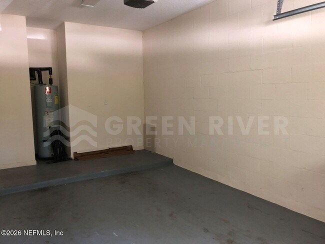 Building Photo - 5663 Greenland Rd
