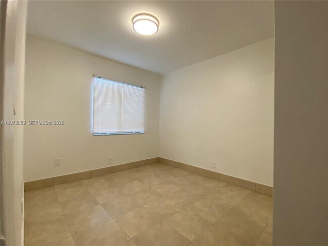 Building Photo - 11398 Royal Palm Blvd