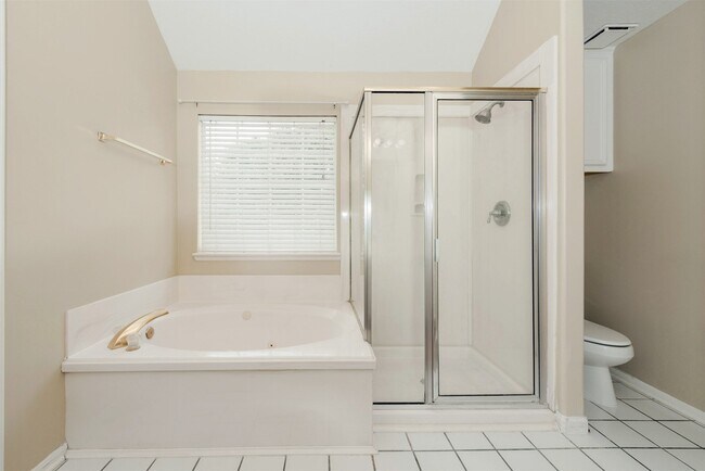 Building Photo - 215 Sunset Ridge Dr