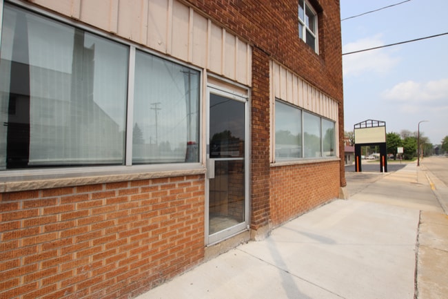 Building Photo - 10 Fond Du Lac St