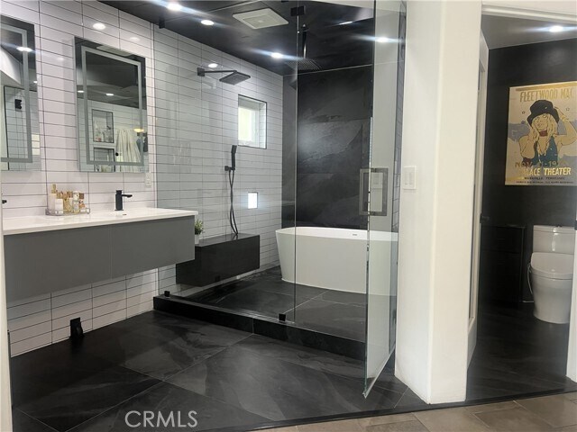 Building Photo - 610 9th St