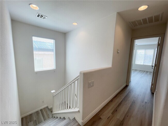Building Photo - 8413 Lower Trailhead Ave